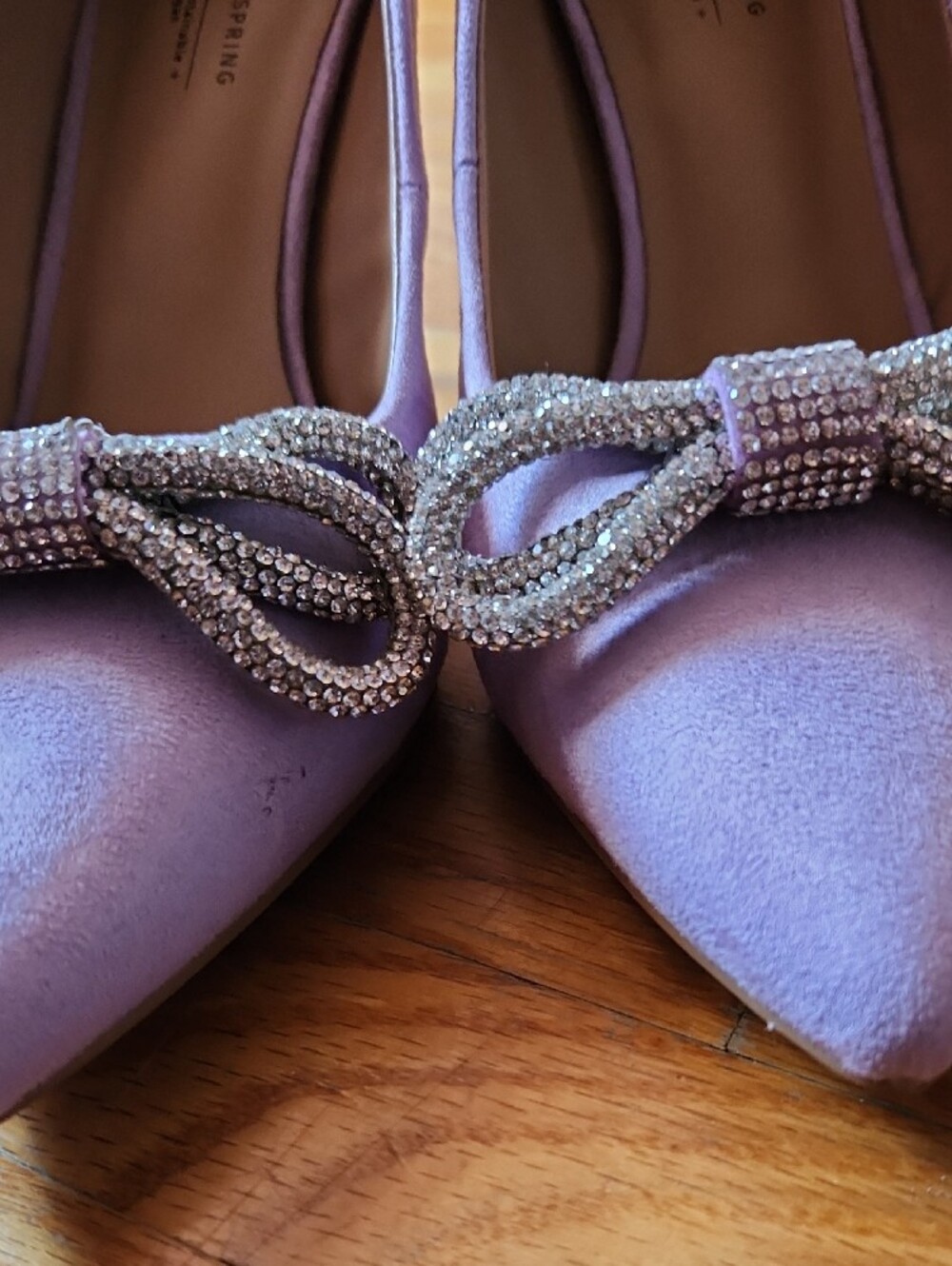 Lavender Pumps with Bow - Picture 6 of 8